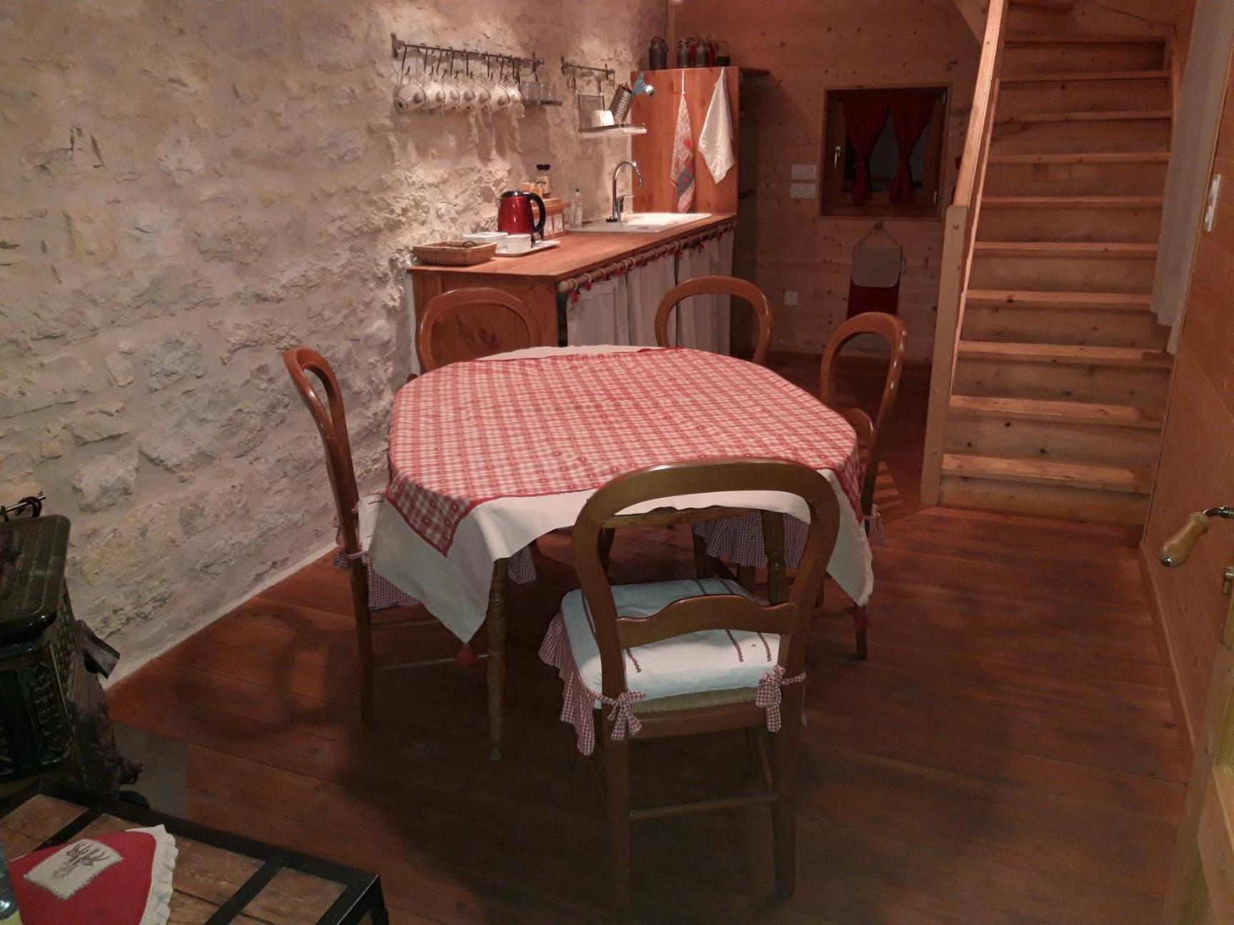 Champagne-en-Valromey Valreley, Chambres Et Table D'Hotes Eco-Friendly Avec Bain Nordique Au Sud Du Massif Du Jura מראה חיצוני תמונה